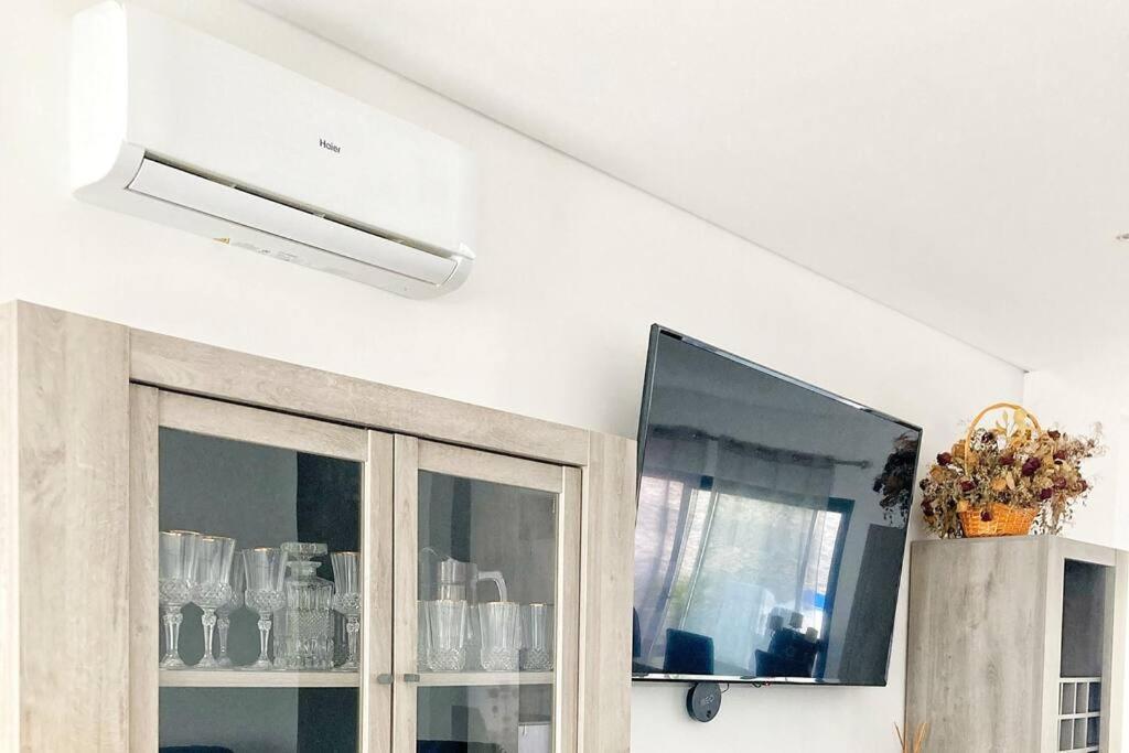 Vivenda Espacosa E Luminosa Villa Quelfes Kültér fotó